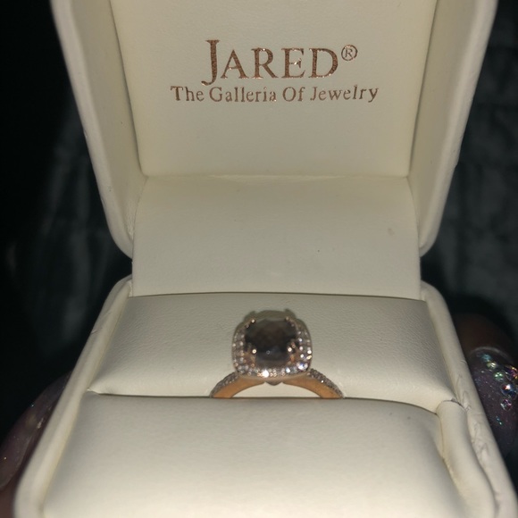 SOLD -Jared the Galleria Rose Gold Engagement Ring - Picture 4 of 6